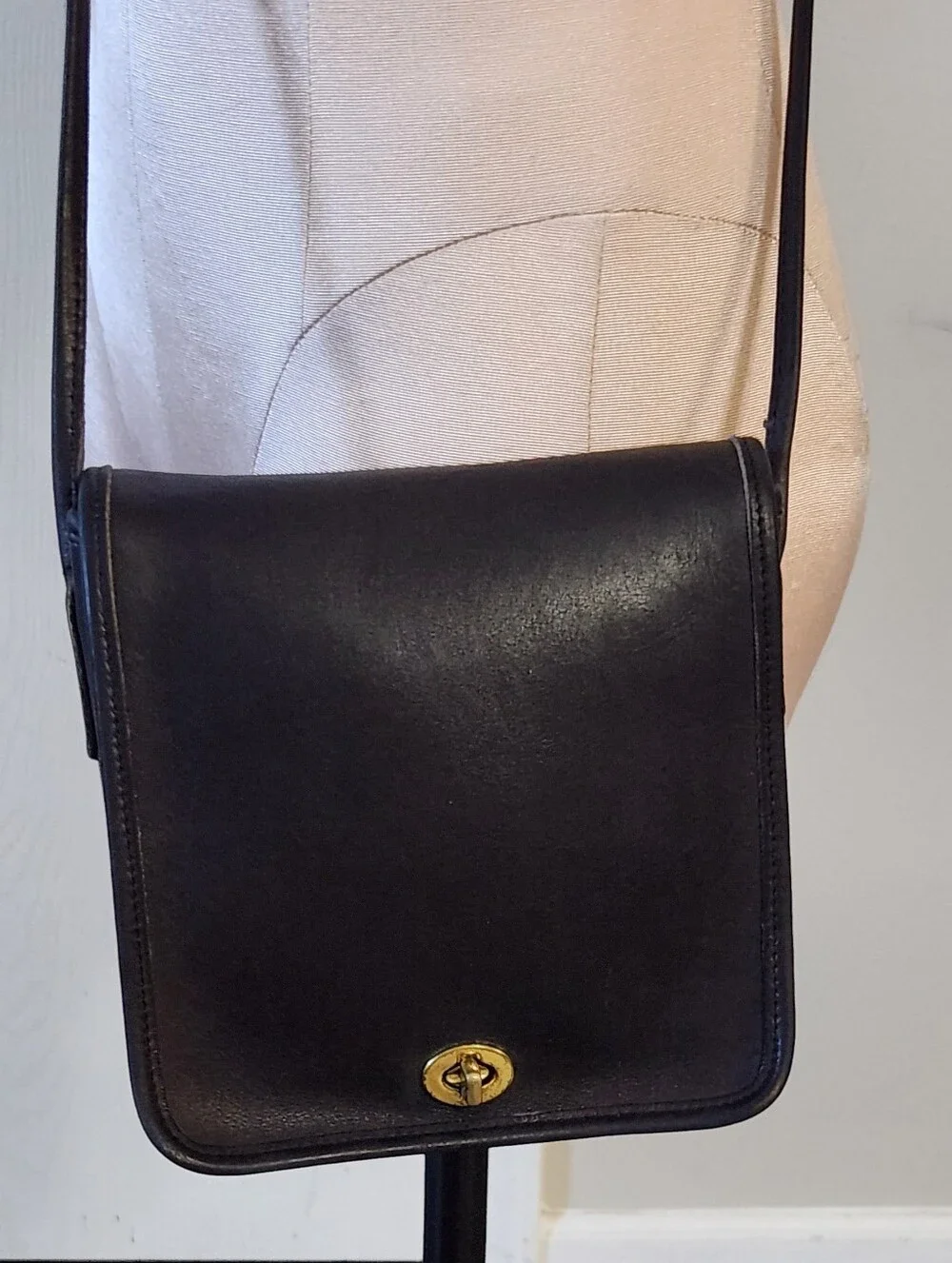 Vintage Coach Black Leather‎ Crossbody Bag
